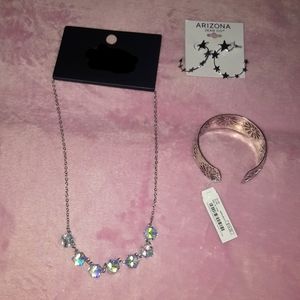 3 Hypoallergenic jewelry earings and bracelet with Neckless